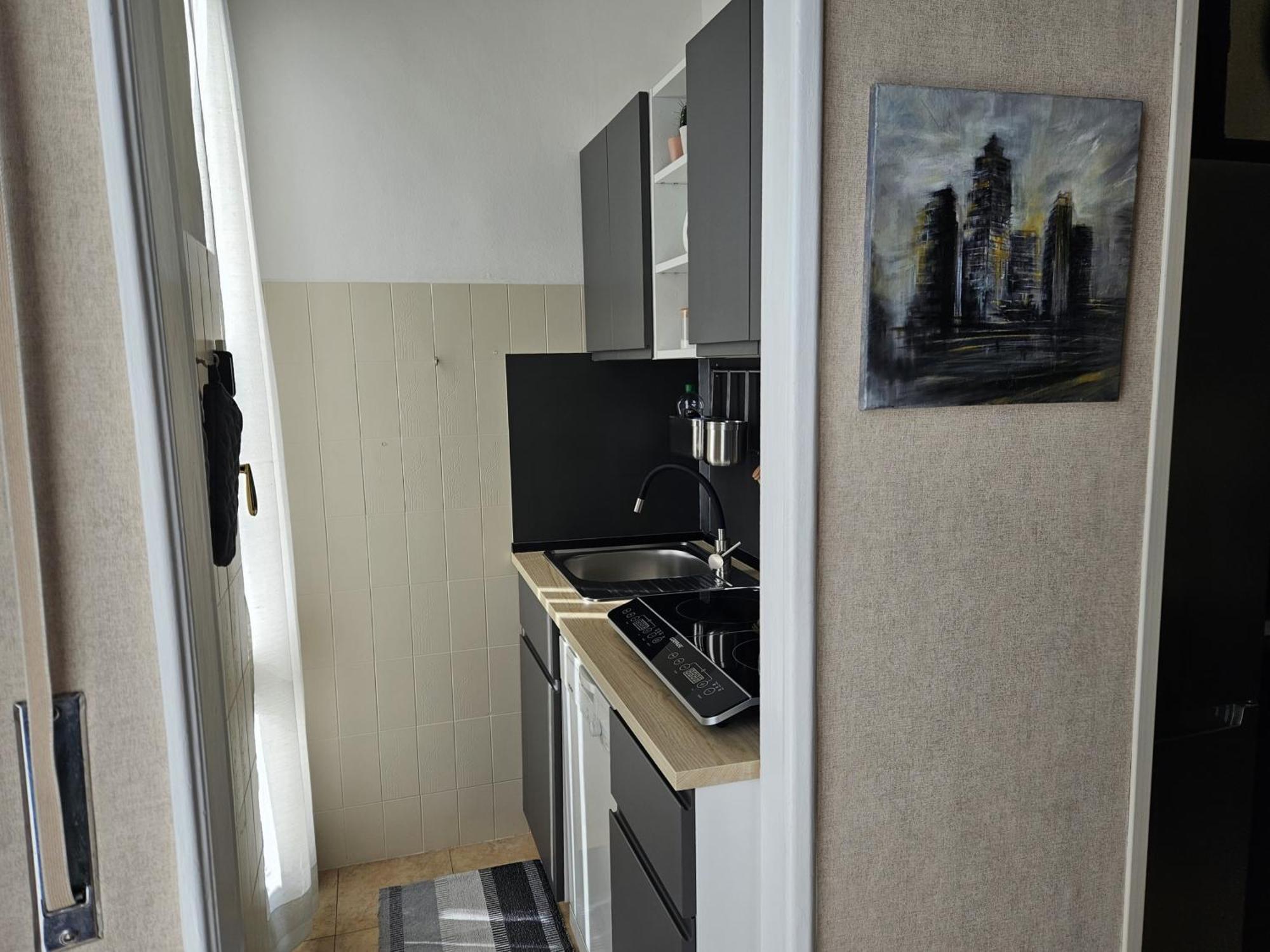 Homegallery - Elegante Appartamento Milanese Dış mekan fotoğraf